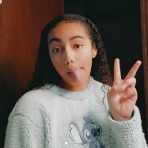 Meet your Posher, Anyssa